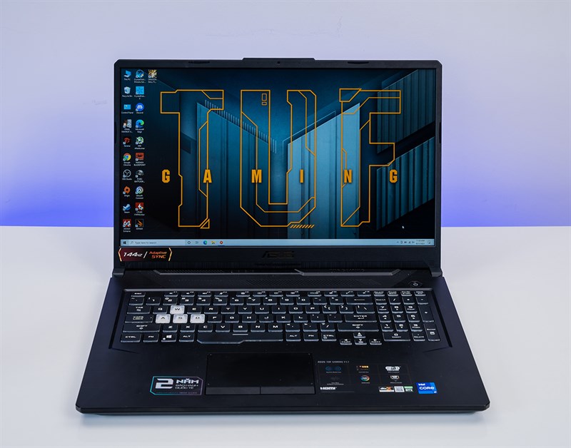 ASUS TUF Gaming F17 được trang bị viên pin 90 Whr.