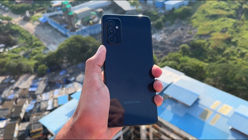 Thiết kế tổng thể của Samsung Galaxy M52 5G Thiết kế tổng thể của Samsung Galaxy M52 5G