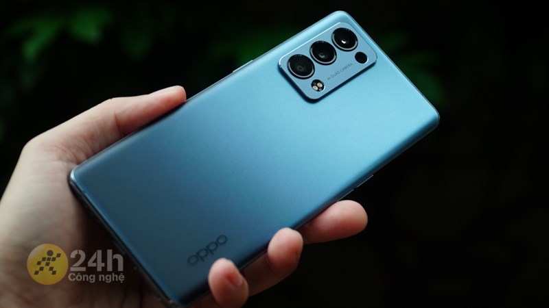 OPPO Reno6 Pro 5G sở hữu thiết kế hiện đại, sành điệu mang một chút trẻ trung, năng động OPPO Reno6 Pro 5G sở hữu thiết kế hiện đại, sành điệu mang một chút trẻ trung, năng động