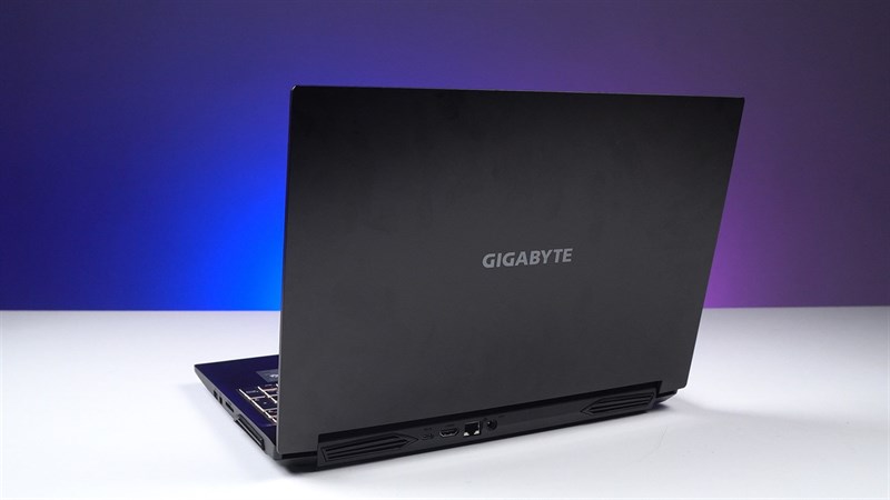 Laptop GIGABYTE G5