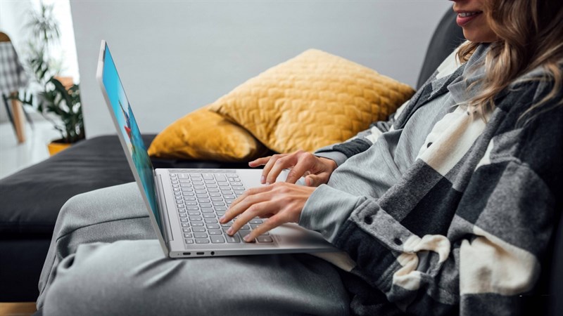 Lenovo Yoga 16s ra mắt với màn hình kích thước lên tới 16 inch, viền cạnh hẹp, độ phân giải 2K sắc nét Lenovo Yoga 16s ra mắt với màn hình kích thước lên tới 16 inch, viền cạnh hẹp, độ phân giải 2K sắc nét