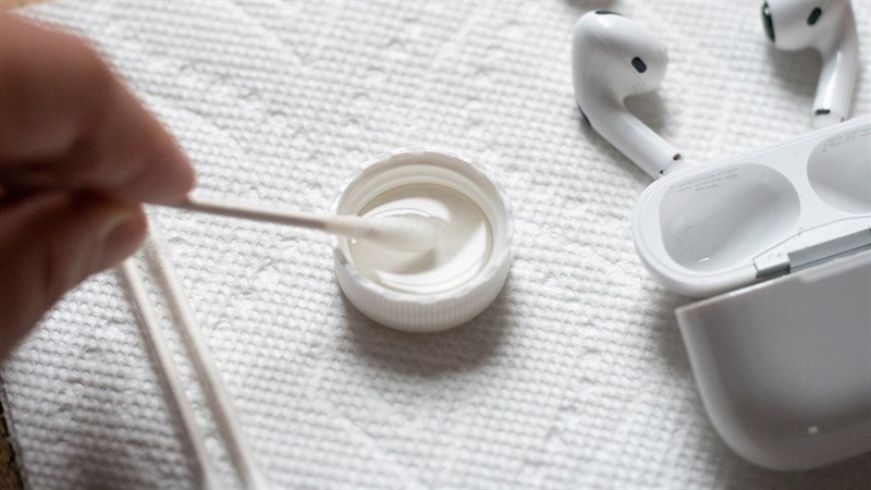 cách đeo AirPods không đau tai