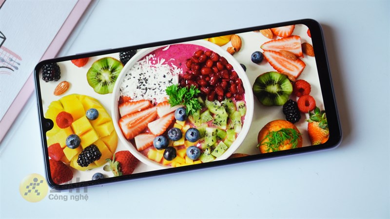 Smartphone - Món quà vừa ý nghĩa vừa thiết thực dành tặng mẹ dịp 20/10, đừng bỏ qua 5 gợi ý tuyệt vời khi mua smartphone cho mẹ nhé! Smartphone - Món quà vừa ý nghĩa vừa thiết thực dành tặng mẹ dịp 20/10, đừng bỏ qua 5 gợi ý tuyệt vời khi mua smartphone cho mẹ nhé!
