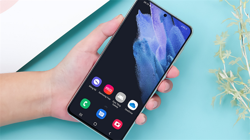 Thiết kế thời thượng và trẻ trung của Galaxy S21 5G series.