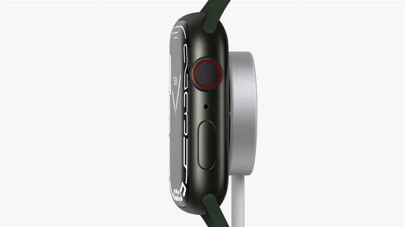 Apple Watch Series 7 với tốc độ sạc pin được nâng cấp.