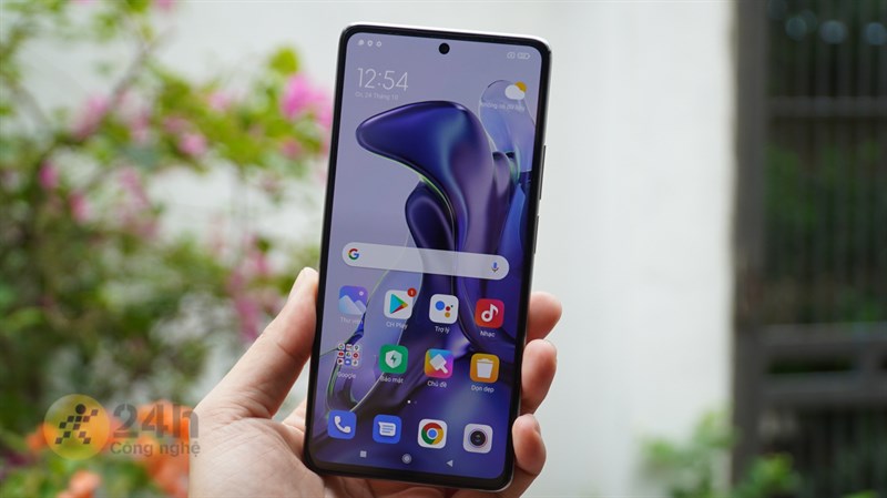 Xiaomi 11T có màn hình rất đẹp