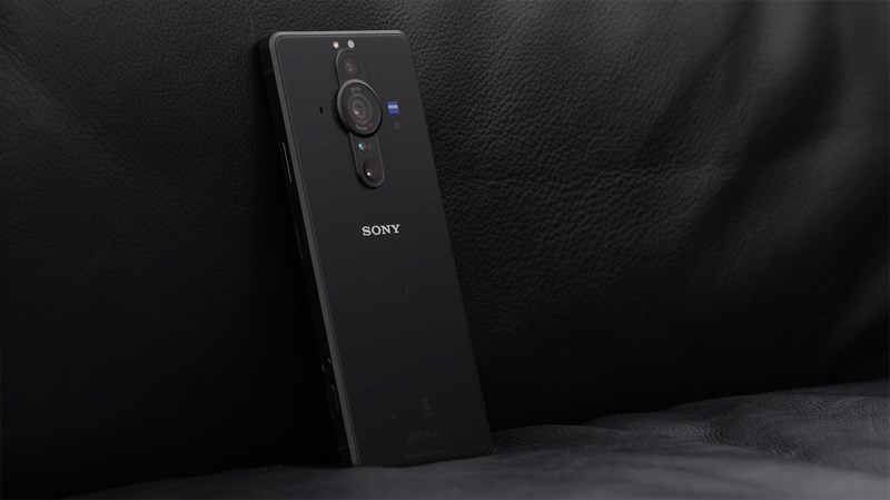 Sony Xperia Pro I trông vô cùng là nổi bật khi được trang bị cụm camera lớn và độc đáo Sony Xperia Pro I trông vô cùng là nổi bật khi được trang bị cụm camera lớn và độc đáo