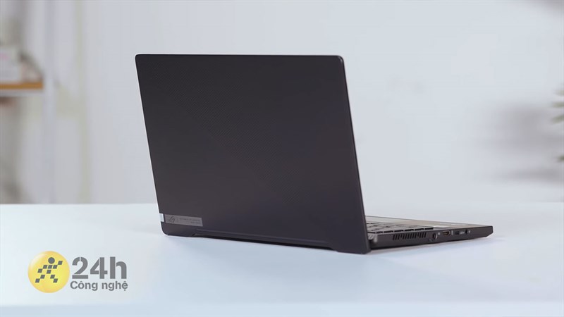 ASUS ROG Zephyrus G14 thật sự là một mẫu laptop gaming đáng mua. ASUS ROG Zephyrus G14 thật sự là một mẫu laptop gaming đáng mua.