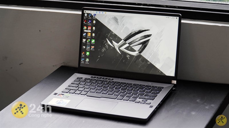 Thiết kế tổng thể của ASUS ROG Zephyrus G14. Thiết kế tổng thể của ASUS ROG Zephyrus G14.