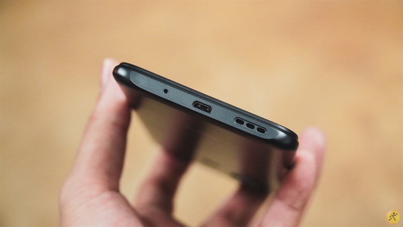 Xiaomi Redmi 9C có viên pin trâu nhưng thiết kế ko quá mỏng Xiaomi Redmi 9C có viên pin trâu nhưng thiết kế ko quá mỏng