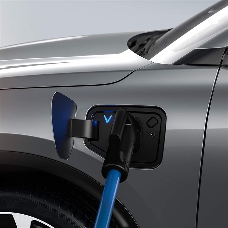 VinFast ra mắt 2 ô tô điện VF e35 và CF e36, nhiều công nghệ hiện đại VinFast ra mắt 2 ô tô điện VF e35 và CF e36, nhiều công nghệ hiện đại