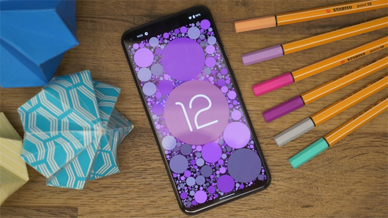 Android 12. Nguồn: Pocket-lint Android 12. Nguồn: Pocket-lint