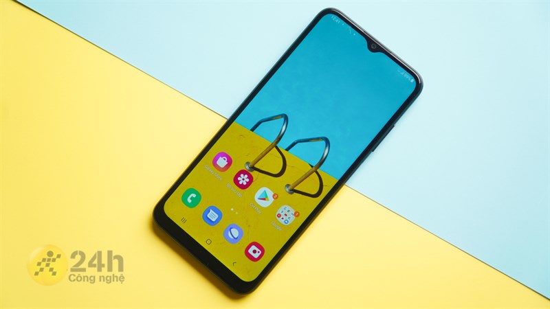 3 mẫu điện thoại Samsung giảm giá rẻ nhất 3 mẫu điện thoại Samsung giảm giá rẻ nhất