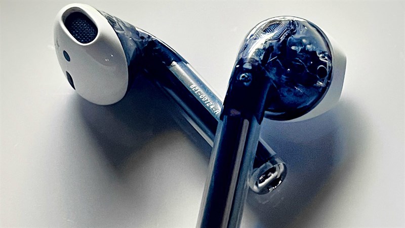 Tai nghe Airpods được độ vỏ trong suốt
