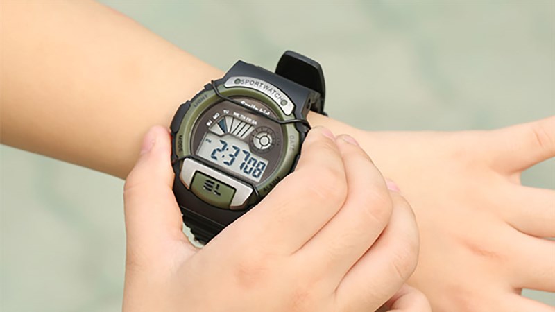 Tháng 12 siêu sale rực rỡ, đồng hồ trẻ em đồng giá 79K, 149K và 219K