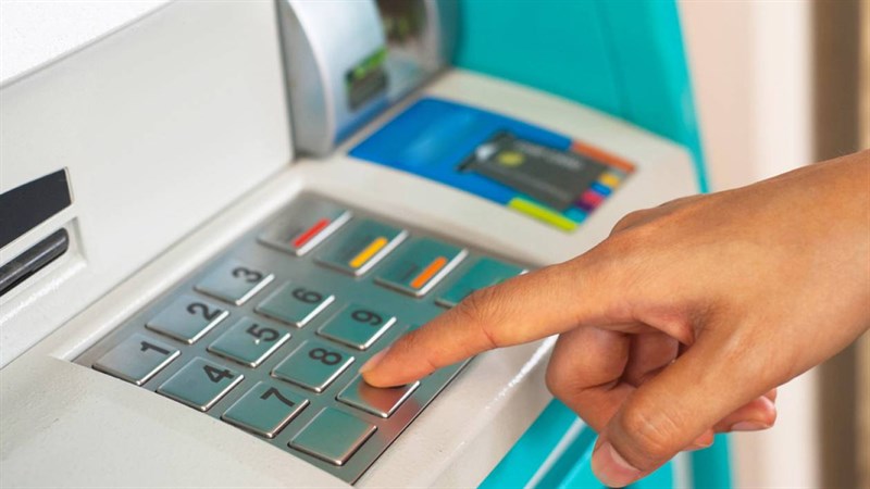 Cách sử dụng thẻ ATM gắn chip an toàn Cách sử dụng thẻ ATM gắn chip an toàn