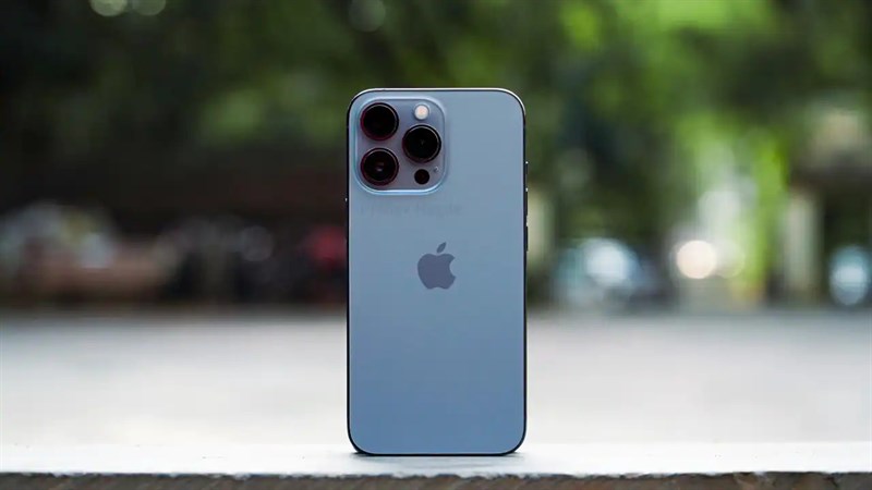 Cập nhật giá iPhone 13 Pro tháng 12: ngập tràn ưu đãi, giảm giá trực tiếp lên đến 3 triệu đồng, không mua lại tiếc