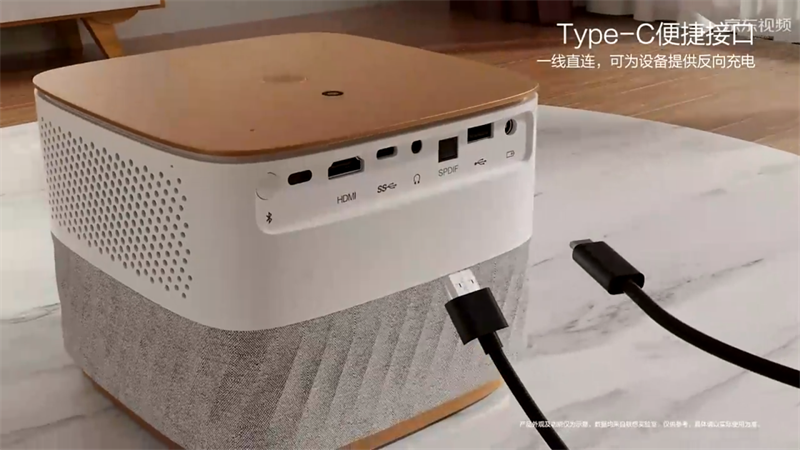 YOGA T500 Play Edition được tích hợp nhiều cổng kết nối thông dụng YOGA T500 Play Edition được tích hợp nhiều cổng kết nối thông dụng