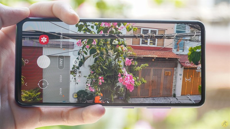 Điện thoại chụp ảnh đẹp dưới 10 triệu - Samsung Galaxy A52 Điện thoại chụp ảnh đẹp dưới 10 triệu - Samsung Galaxy A52
