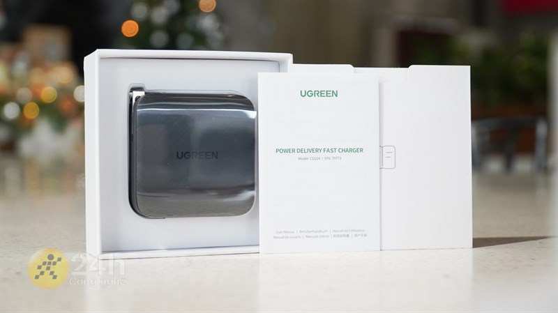 Hộp đựng bên trong của củ sạc Ugreen GaN 65 W Hộp đựng bên trong của củ sạc Ugreen GaN 65 W