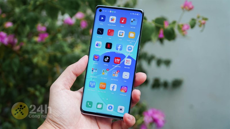 OPPO Reno6 Pro 5G mat truoc