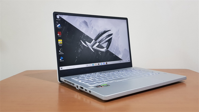 Tháng 12 sale kịch sàn: Bộ đôi Laptop giảm sốc đến 5 triệu đồng