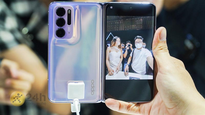 Tính năng selfie bằng camera sau trên OPPO Find N 5G