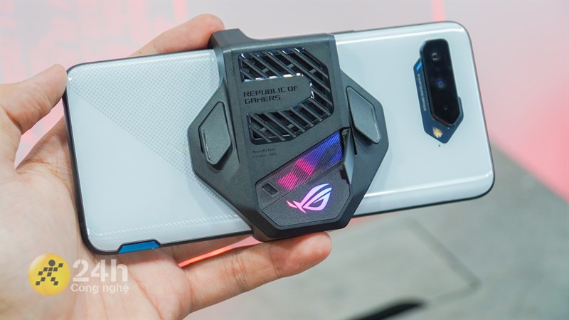 Trên tay ASUS ROG Phone 5S - 16