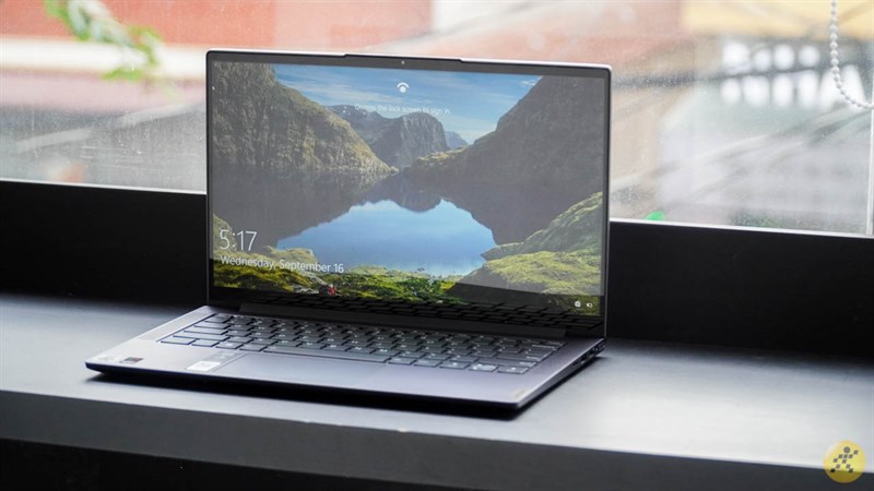 Lenovo Yoga 7 14IAL7 i5 - máy tính xách tay thời trang cao cấp