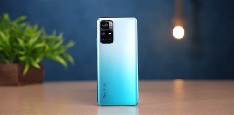 Mặt sau của Xiaomi Redmi Note 11T 5G