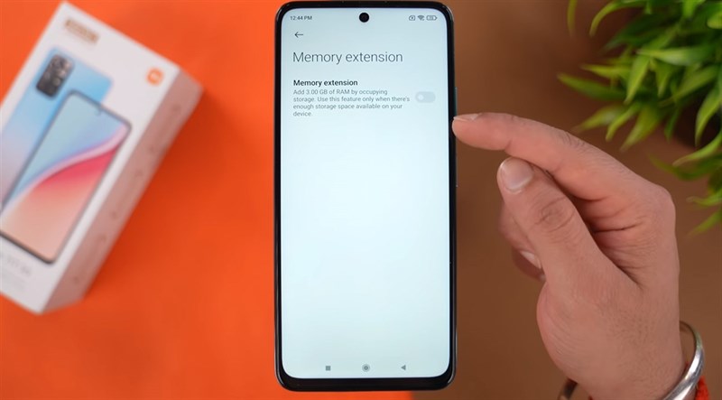 Tính năng mở rộng RAM ảo giúp Redmi Note 11T 5G đa nhiệm hơn. Nguồn: Kênh Youtube Tech Unboxing.