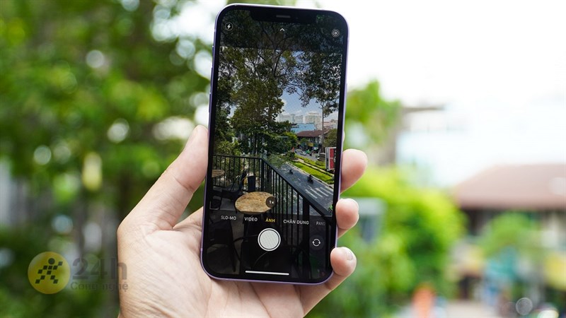 Điện thoại iPhone 12