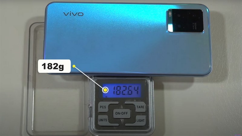 Vivo Y33s sở hữu trọng lượng siêu nhẹ