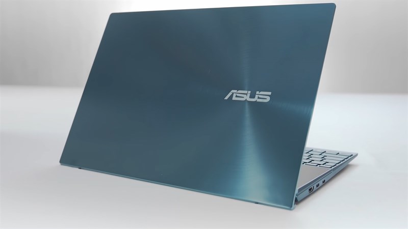Asus ZenBook Duo UX482EA có độ bền đạt chuẩn quân đội để bạn có thể yên tâm trong quá trình sử dụng Asus ZenBook Duo UX482EA có độ bền đạt chuẩn quân đội để bạn có thể yên tâm trong quá trình sử dụng