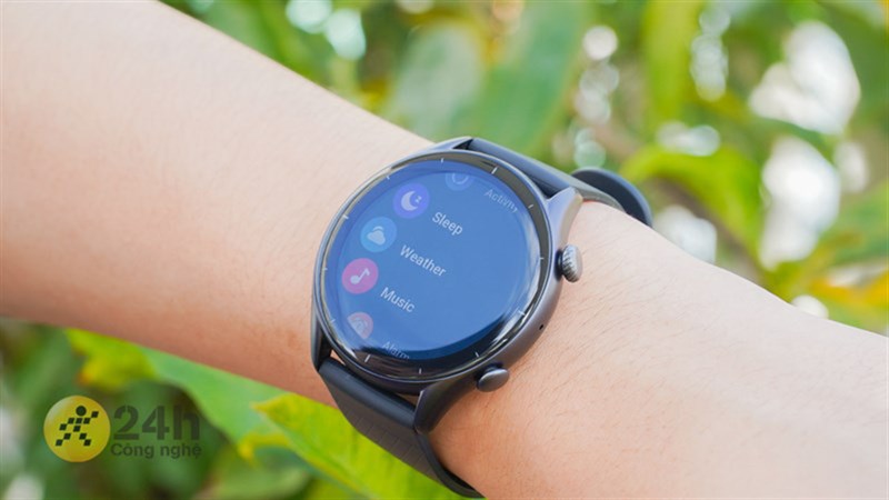 Công nghệ màn hình AMOLED cho chất lượng hiển thị sắc nét trên Amazfit GTR 3 ngay cả ngoài trời Công nghệ màn hình AMOLED cho chất lượng hiển thị sắc nét trên Amazfit GTR 3 ngay cả ngoài trời