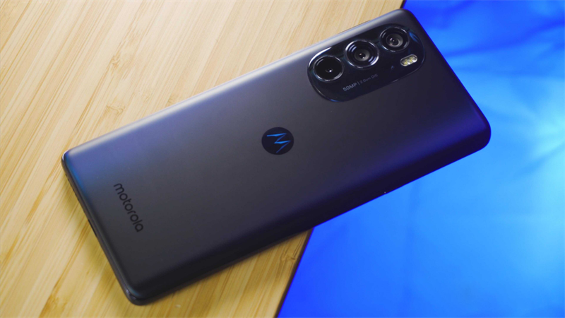 Moto Edge X30 