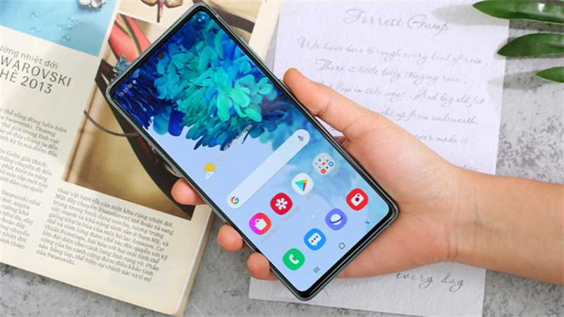 Điểm mặt 5 chiếc điện thoại chip Rồng giảm sâu nhất dịp cuối năm Điểm mặt 5 chiếc điện thoại chip Rồng giảm sâu nhất dịp cuối năm