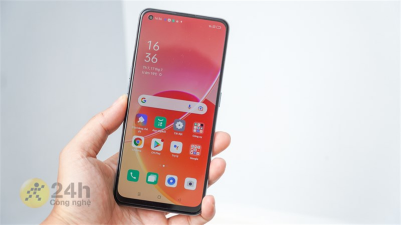 Kích thước màn hình 6.43 inch rộng rãi trên OPPO Reno6 5G