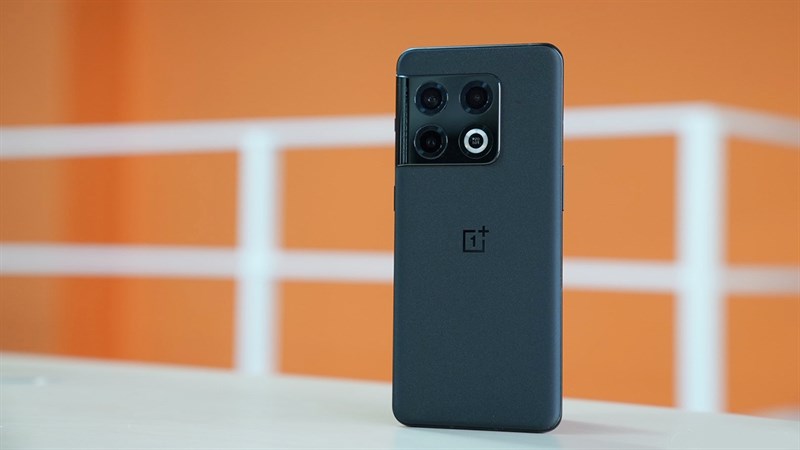 Thiết kế tổng thể của OnePlus 10 Pro