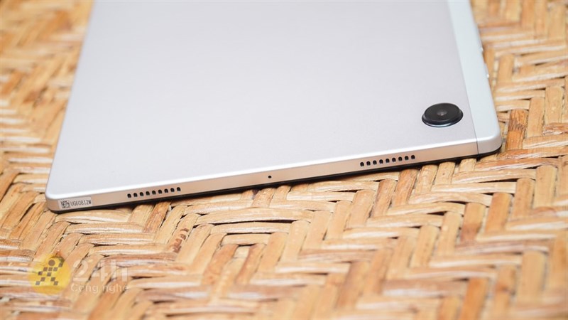 Cạnh trên của Samsung Galaxy Tab A8 (2022) Cạnh trên của Samsung Galaxy Tab A8 (2022)