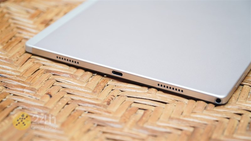 Cạnh dưới của Samsung Galaxy Tab A8 (2022) Cạnh dưới của Samsung Galaxy Tab A8 (2022)