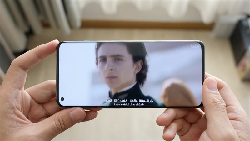OnePlus 10 Pro được trang bị màn hình cong kích thước 6.7 inch OnePlus 10 Pro được trang bị màn hình cong kích thước 6.7 inch
