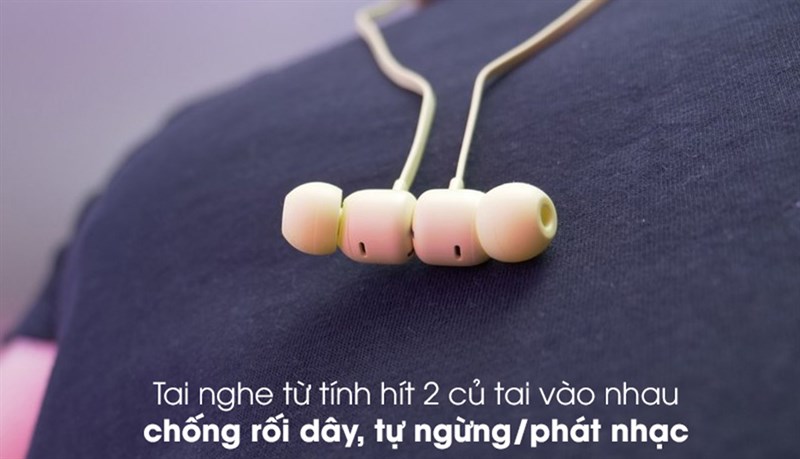 Tai nghe từ tính, có thể chạm 2 củ tai lại với nhau giúp hạn chế rối dây và thất lạc tối đa