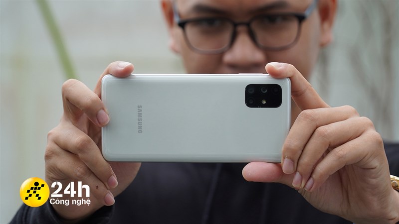 Cụm 4 camera sau của Samsung Galaxy M51 Cụm 4 camera sau của Samsung Galaxy M51