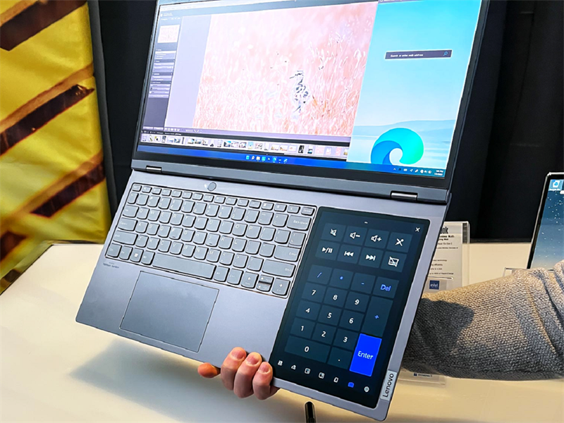 Lenovo ThinkBook Plus Gen 2 được trang bị pin dung lượng 70 Wh đủng dùng trong 11 giờ đồng hồ Lenovo ThinkBook Plus Gen 2 được trang bị pin dung lượng 70 Wh đủng dùng trong 11 giờ đồng hồ