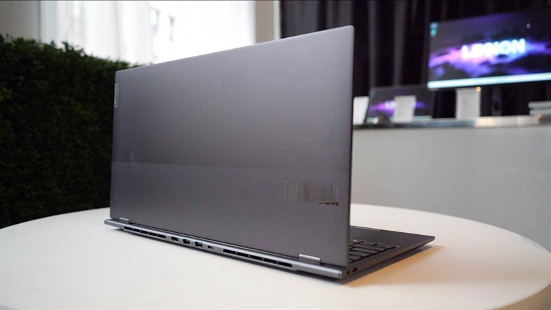 Lenovo ThinkBook Plus Gen 3 vẫn mang thiết kế đơn giản của dòng ThinkBook Lenovo ThinkBook Plus Gen 3 vẫn mang thiết kế đơn giản của dòng ThinkBook