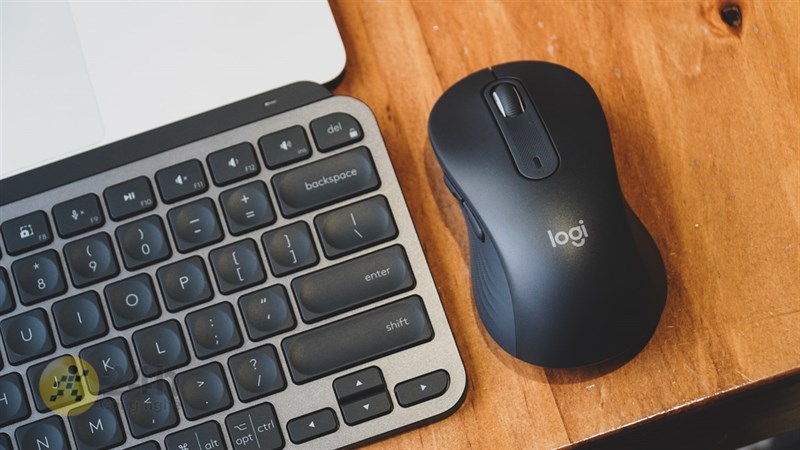 Logitech M650L có màu đen