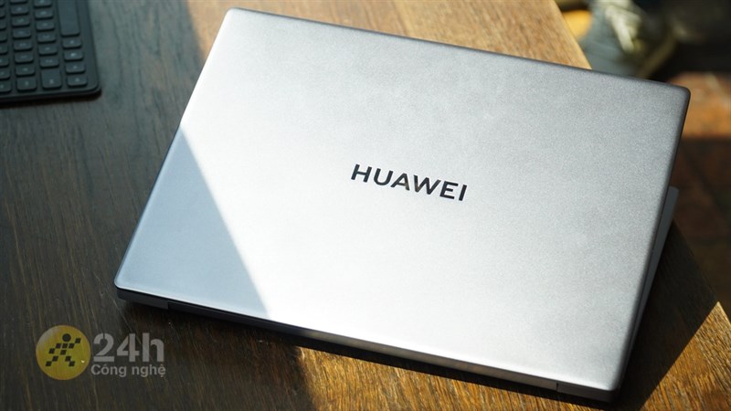 Huawei MateBook 14 có vẻ ngoài nhỏ gọn và thanh lịch 