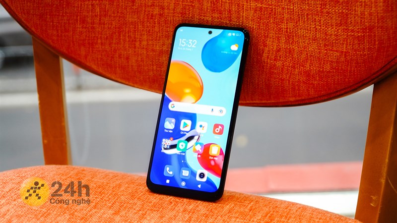 Trên tay Xiaomi Redmi Note 11