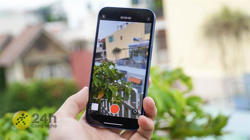 Ảnh chụp bằng camera sau trên iPhone 13 Ảnh chụp bằng camera sau trên iPhone 13
